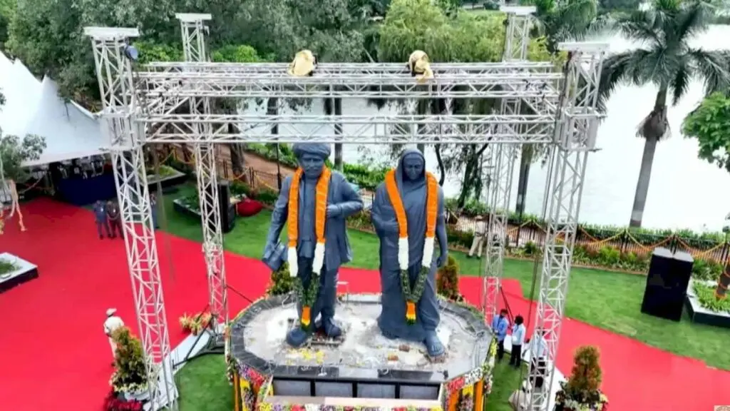 Phule statues unveiled at Hyderabad’s Necklace Road