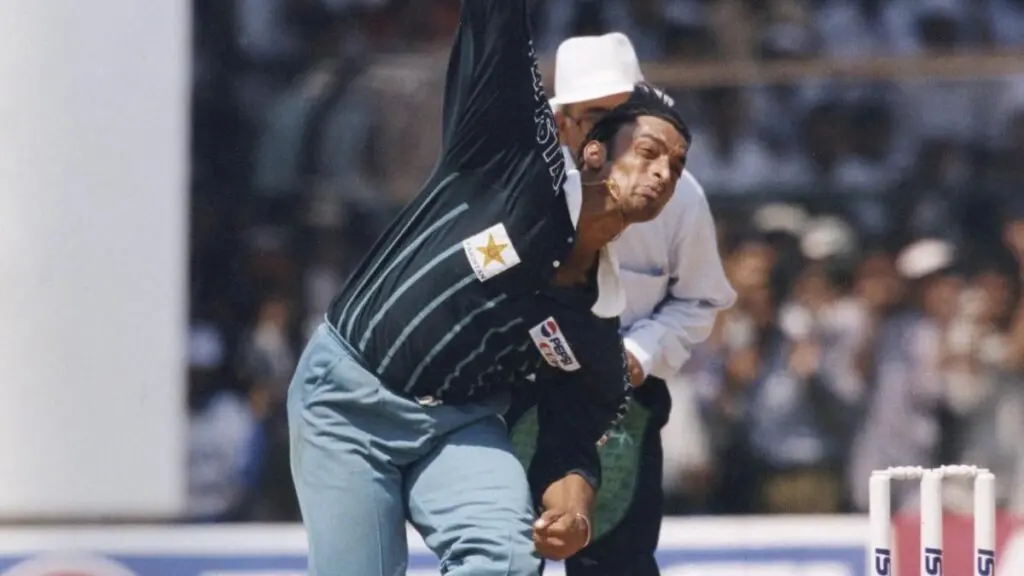 Shoaib Akhtar says Imran Khan could have taken him to 400 Test wickets