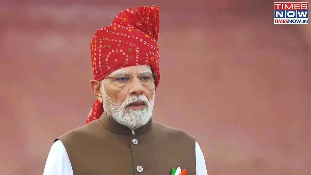 Modi Wears Red Tie-and-Dye Turban for Independence Day Address
