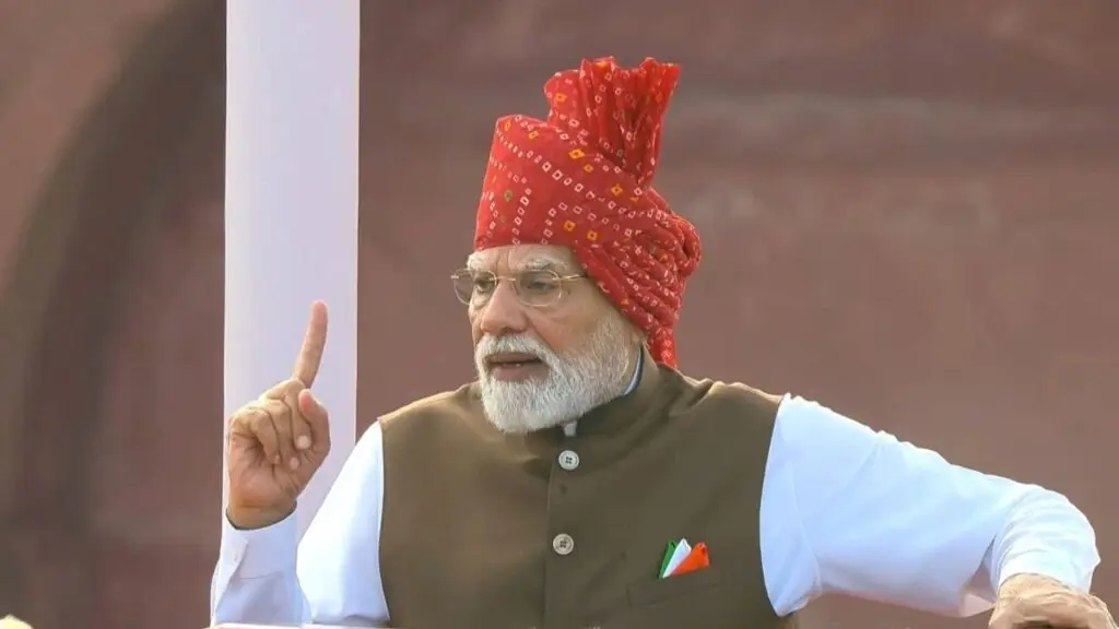 मोदी ने लाल किले से ‘सप्तधारा’ और आत्मनिर्भरता का लक्ष्य रखा
