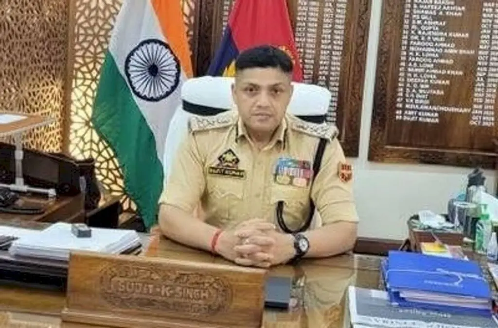 J&K Security Headquarters promotes 1,028 police personnel