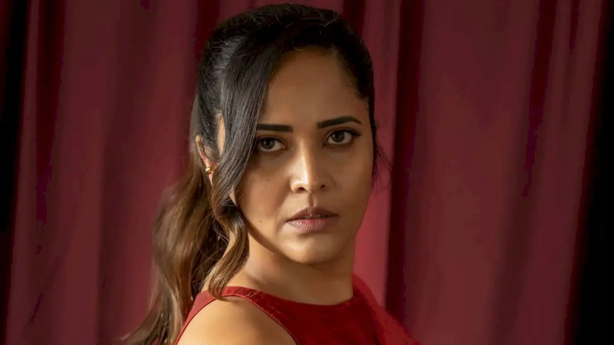 Anasuya clarifies remarks on Jai Shri Ram controversy