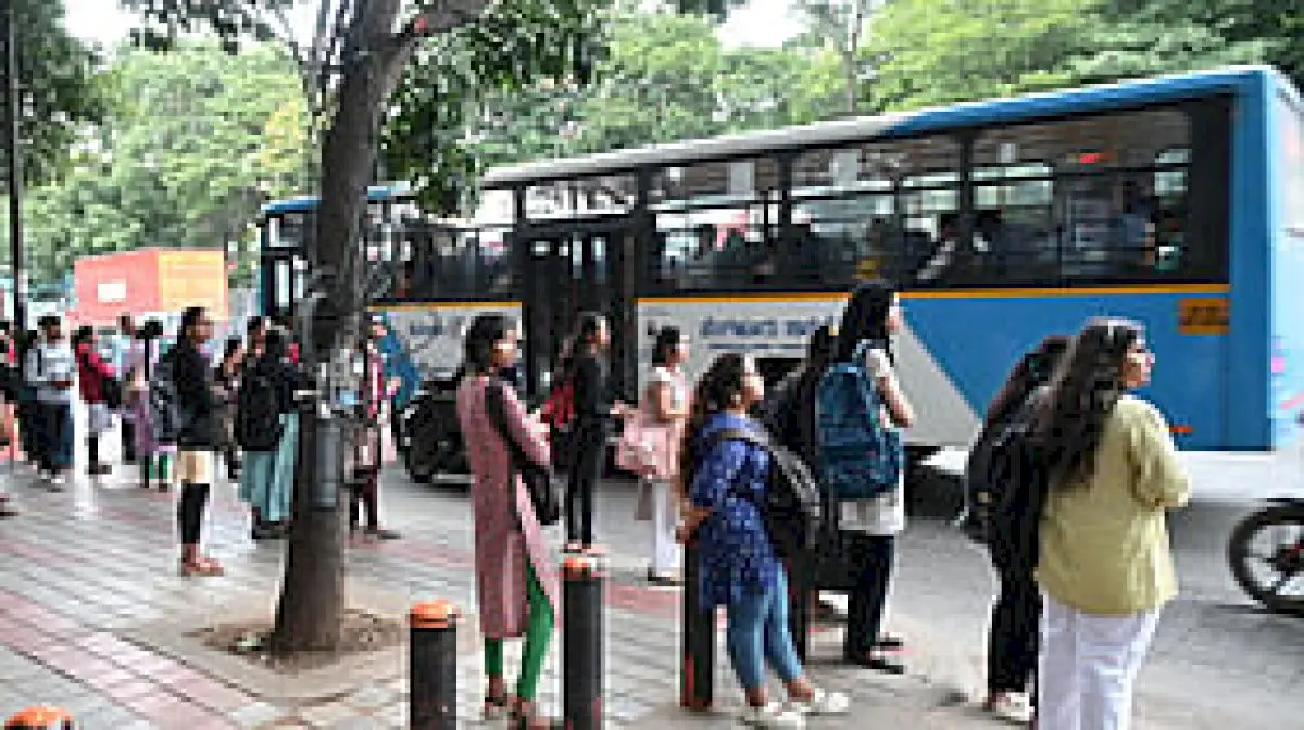 Bengaluru bus stops lack shelters, lighting and clear signage