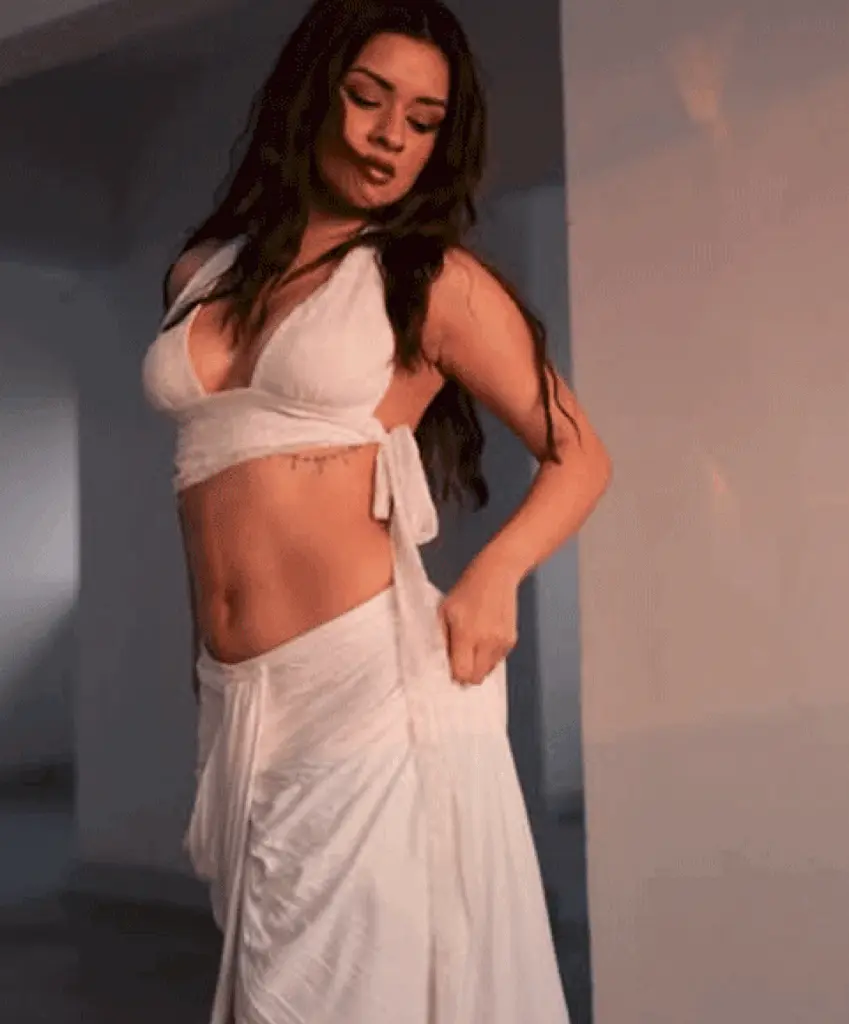 Avneet Kaur Shares New White Ensemble Photoshoot