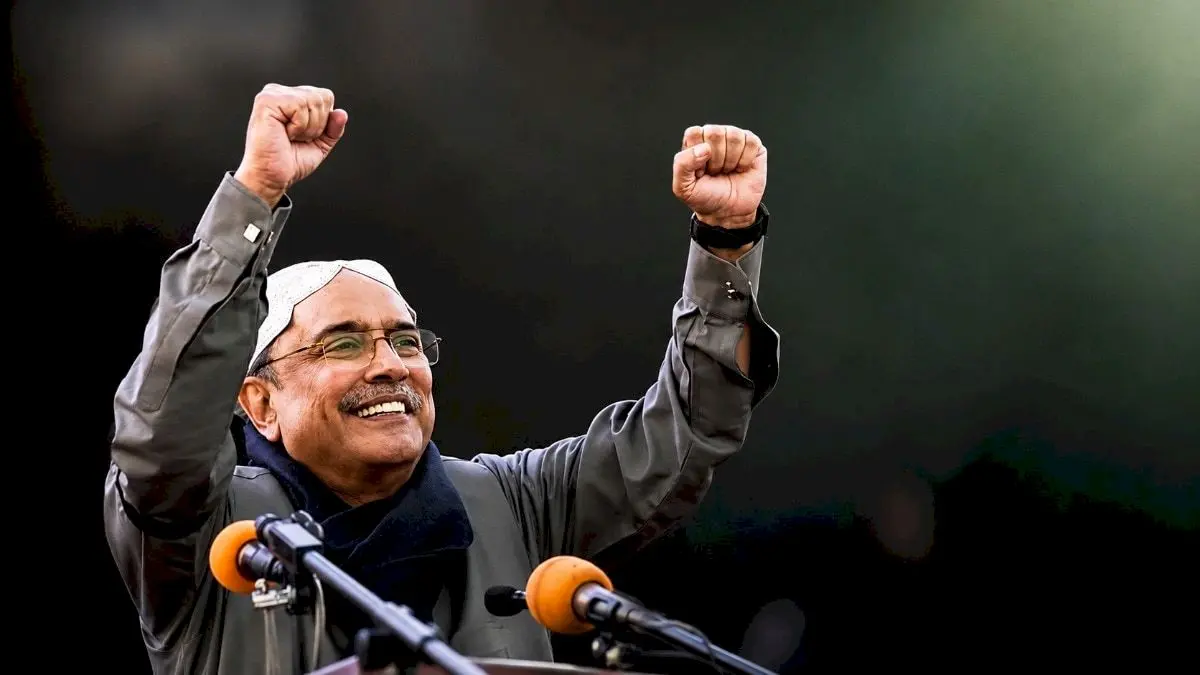 Zardari says Pakistan ‘tolerates’ Hindus, census puts share at 2.17%