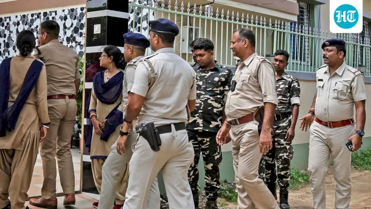 Three held in Bengal over alleged ISI-linked SIM smuggling