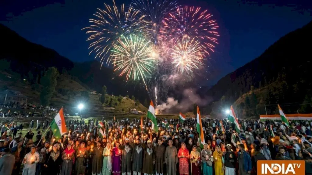 Keran Valley marks 80th Independence Day at midnight