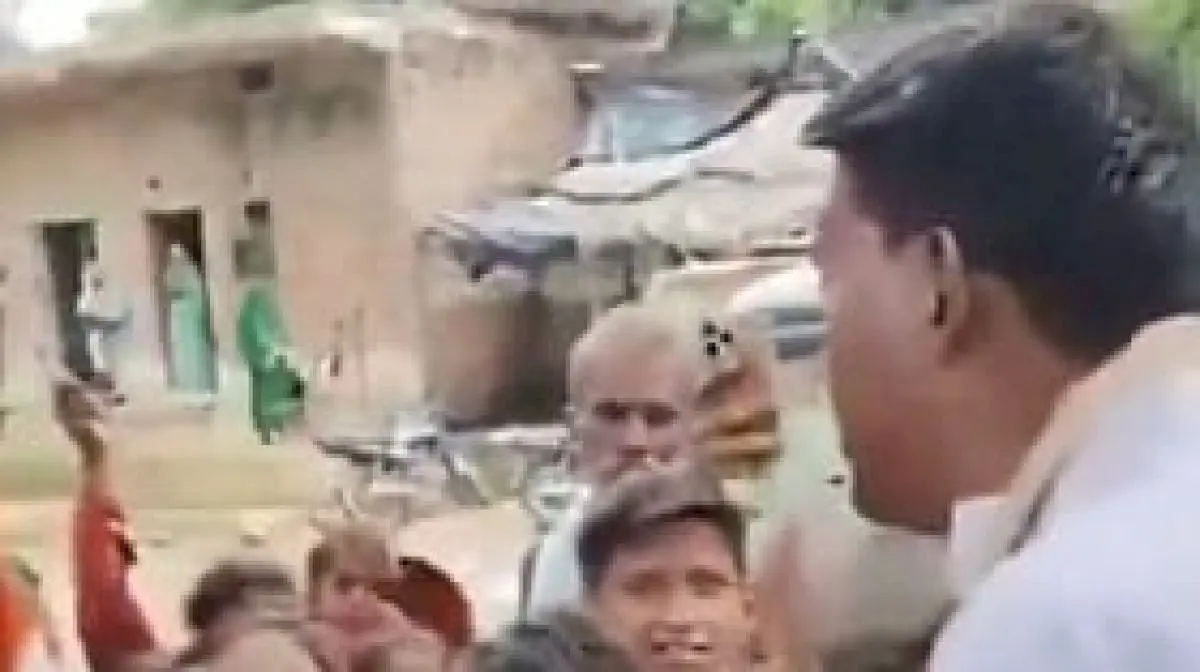 MP students stop minister's convoy over poor road, school facilities