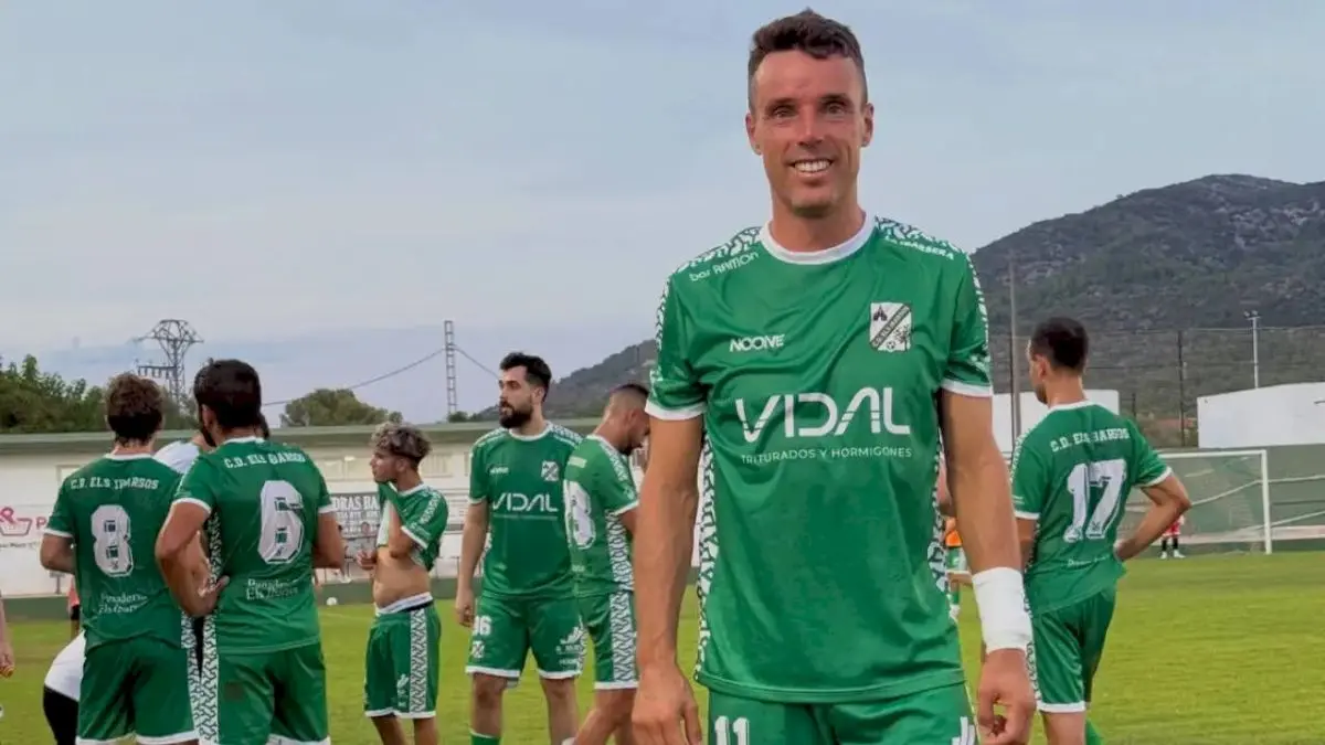 Roberto Bautista Agut Scores Twice on Football Debut After Retirement