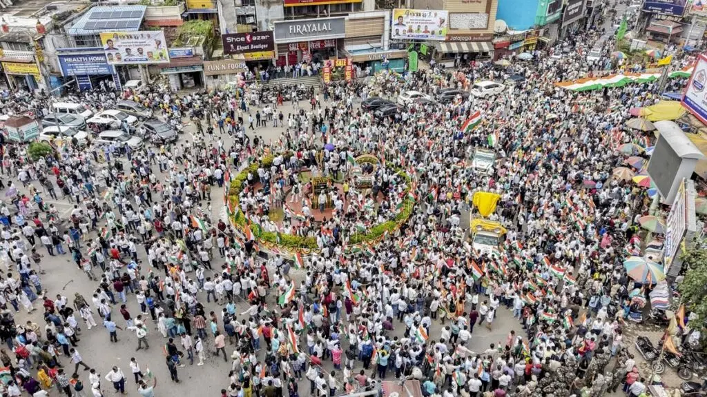 Jharkhand students demand Soren's resignation, Congress withdraw support