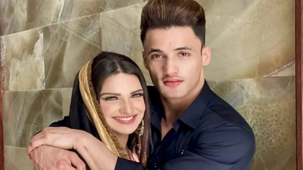 Himanshi Khurana felt she was betraying her God dating Asim Riaz