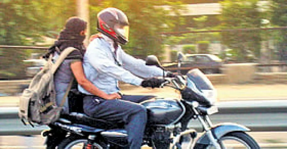 Delhi CM criticises AAP MLA over vest-and-shorts attire