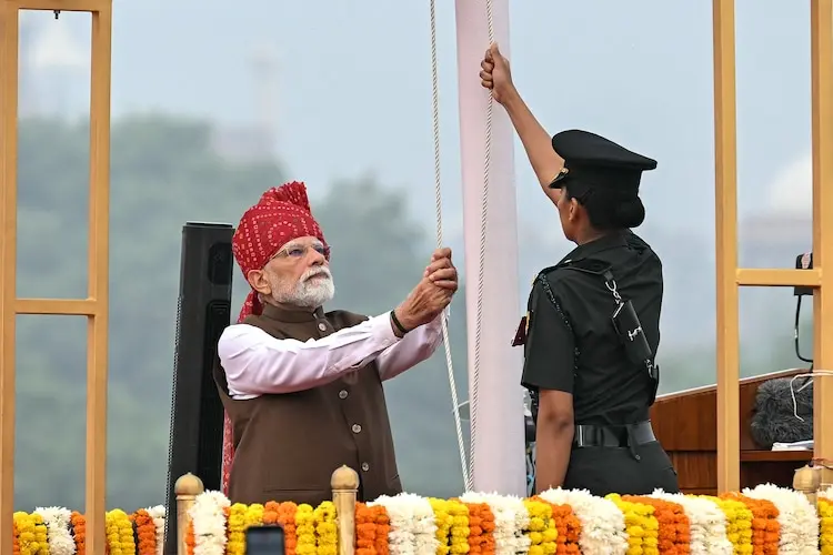Modi Announces AI Training, Free Coaching in Gen Z Outreach