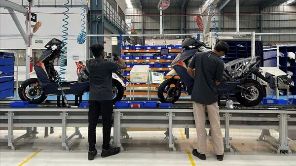 Auto lobby opposes star rating plan for electric two-wheelers