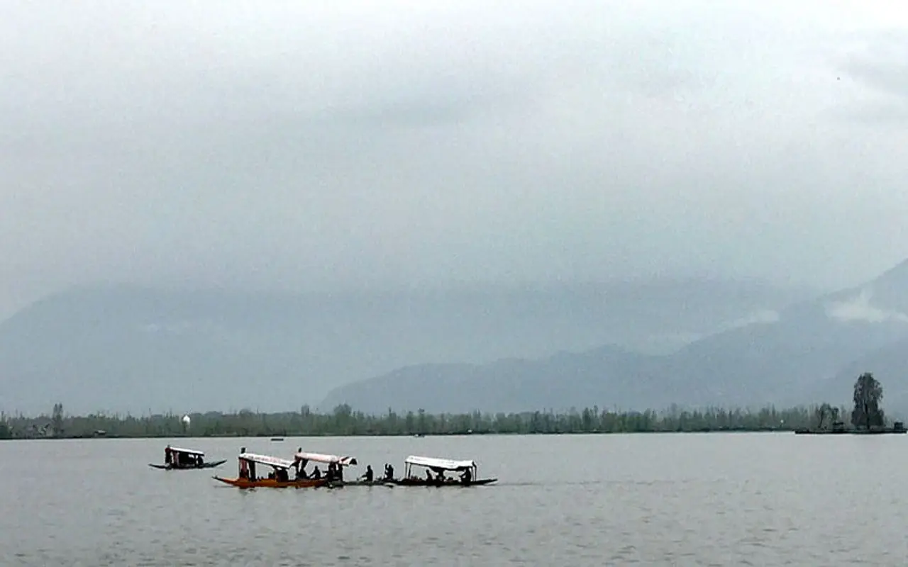 J&K to stay hot and humid till early September, MeT says