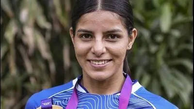 Sakshi Chaudhary drops weight class, wins CWG gold