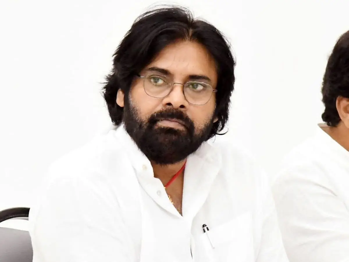 Pawan Kalyan to undergo 20-day treatment in Kerala