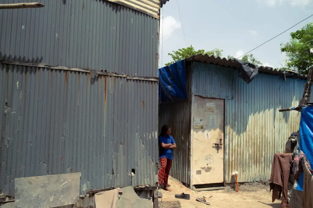 Mumbai informal settlements face heat crisis without reliable power