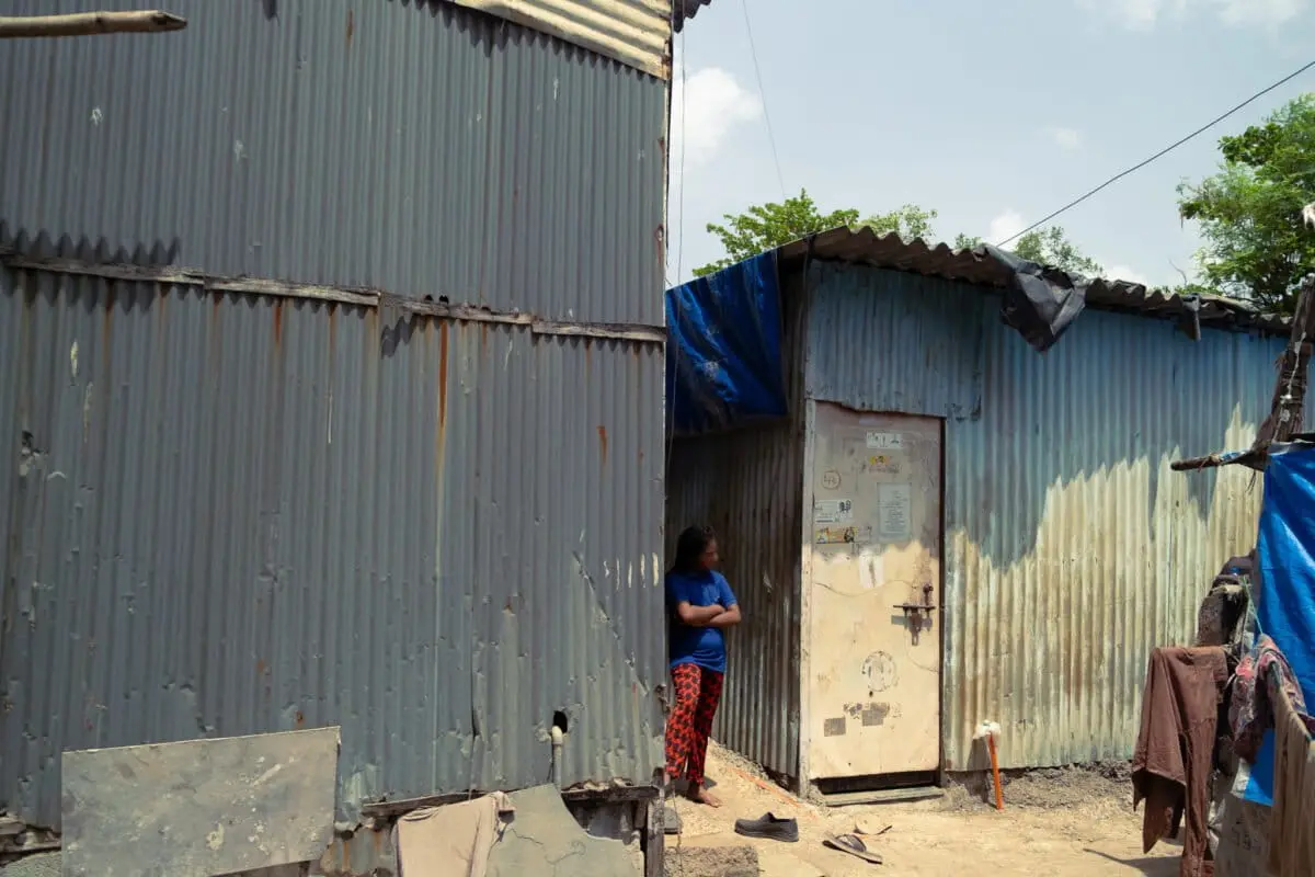 Mumbai informal settlements face heat crisis without reliable power