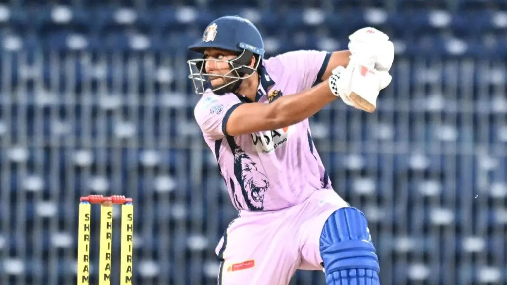Shahrukh Khan blitz powers Kovai Kings to crucial TNPL win