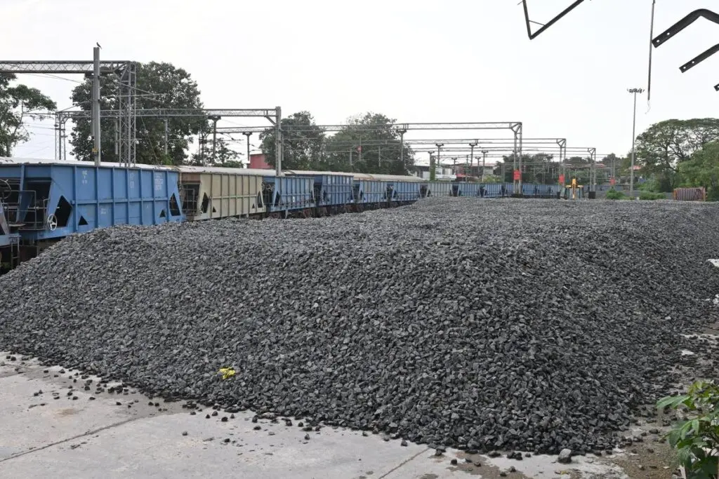 Southern Railway clears Bunder goods shed to build ballast yard