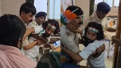 Jharkhand students march as police stop fasting leader Mahto