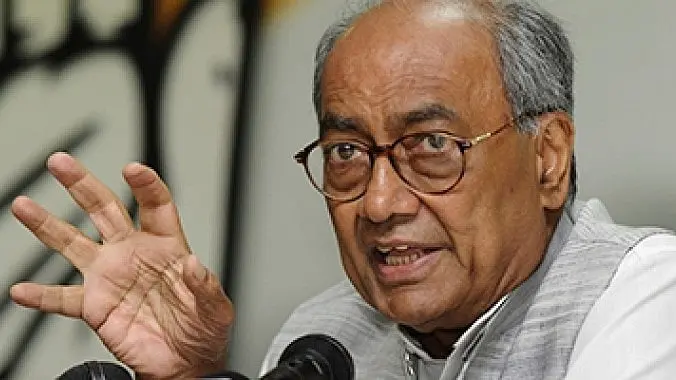 Bhopal court fines Digvijaya Singh Rs 1,000 in defamation case