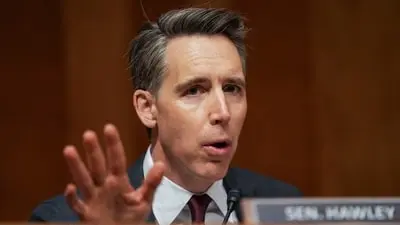 Chef Joe Gera accuses US Senator Josh Hawley of kissing male escort