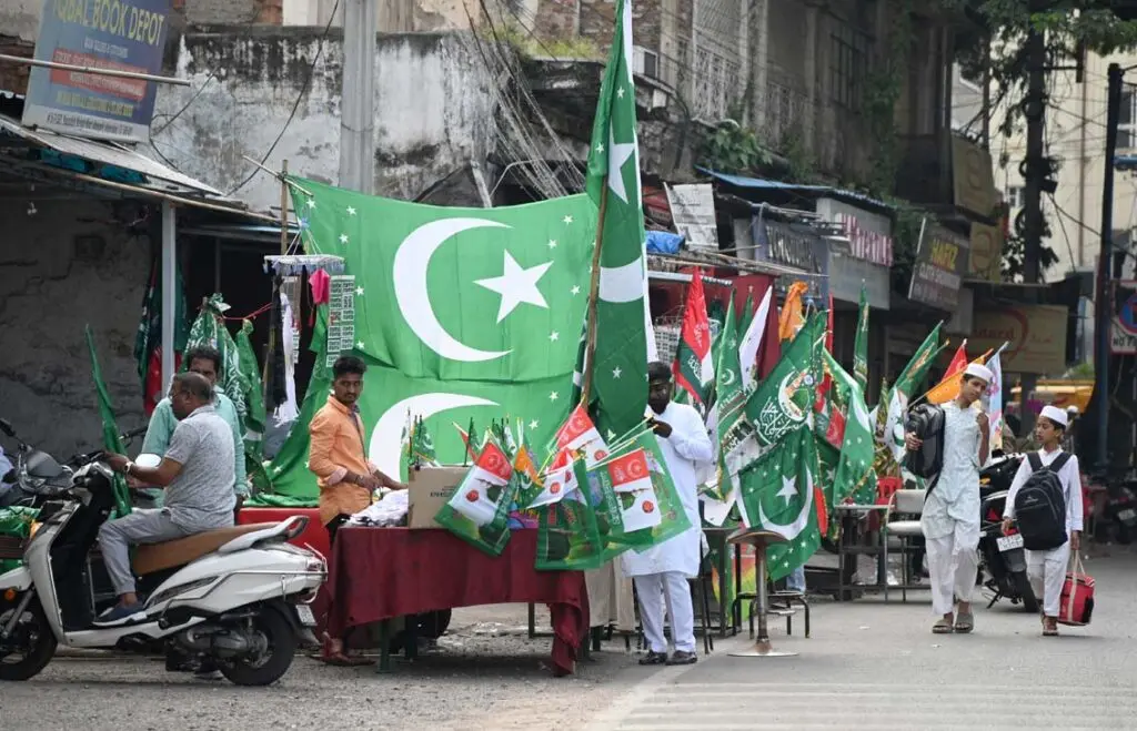 Hyderabad Milad-un-Nabi: peace juloos, blood camps, tight security