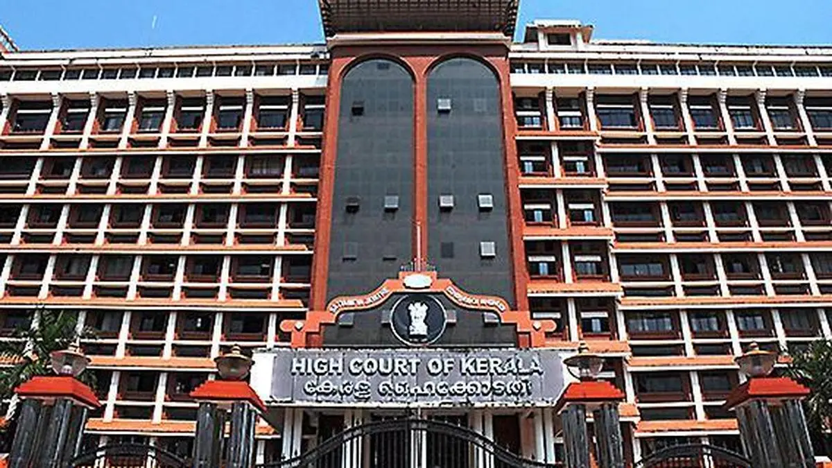 Kerala HC allows pleas against cashew import scam prosecution sanction