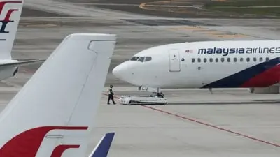 Laser blinds pilot, Malaysia Airlines flight circles before Kolkata landing