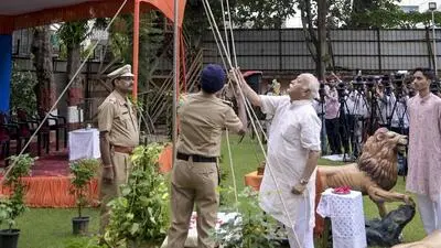ഭാഗവത് യുവാക്കളെ ജനസംഖ്യാ ലാഭവിഭാഗമായി വിളിക്കുന്നു, ഇന്ത്യയ്ക്ക് പ്രത്യേകമായ പുരോഗതിക്ക് ആഹ്വാനം ചെയ്യുന്നു