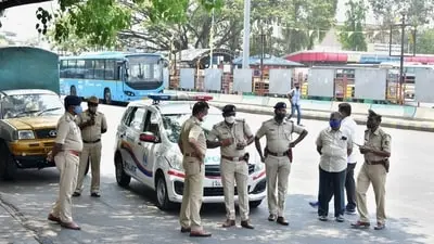 Karnataka bandh: schools and banks open, security tight
