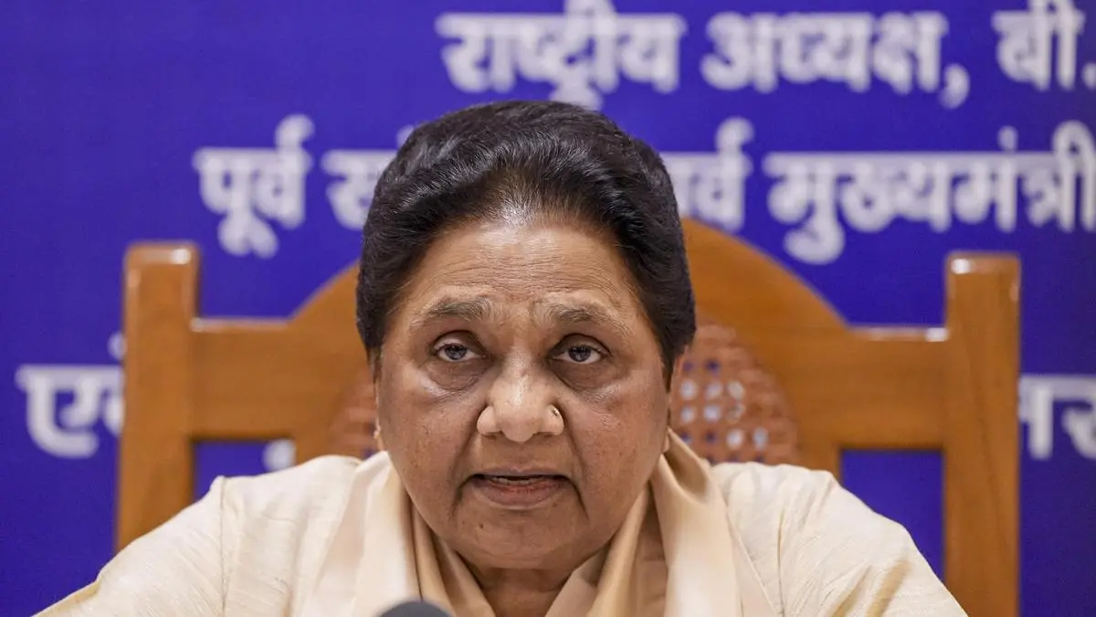 Mayawati warns against narrow politics in hijab row