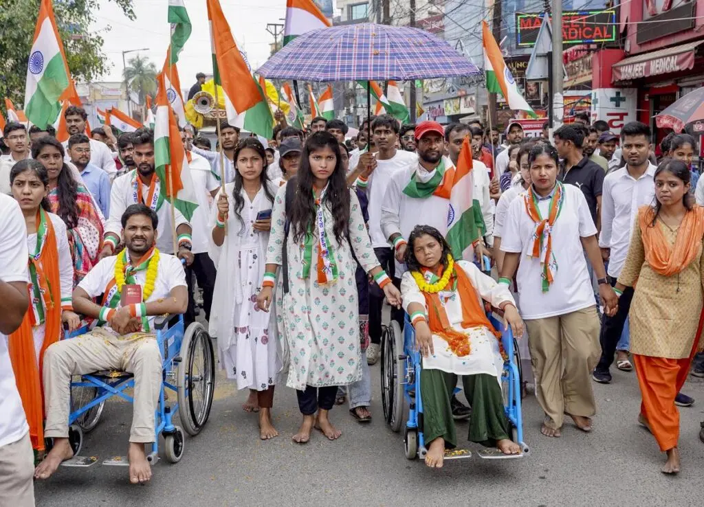 Jharkhand students demand Soren's resignation, Congress withdraw support