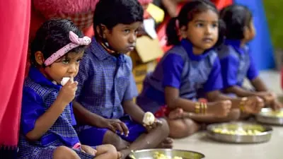 Class 5 boy saves worker's finger, earns CM praise