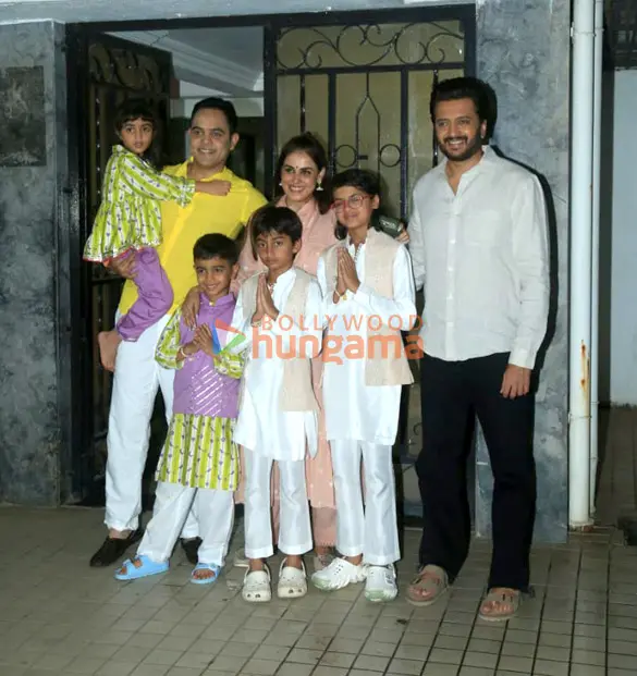 Riteish, Genelia Deshmukh and kids snapped in Bandra
