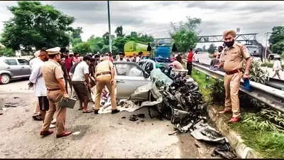 Three killed as car rams into parked truck on Jalandhar bypass