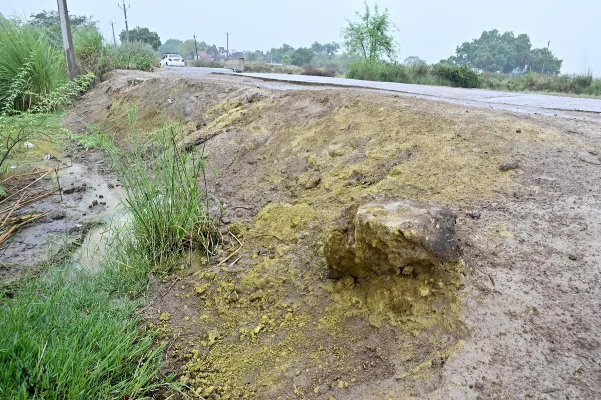Hexavalent chromium taints groundwater in three Uttar Pradesh districts