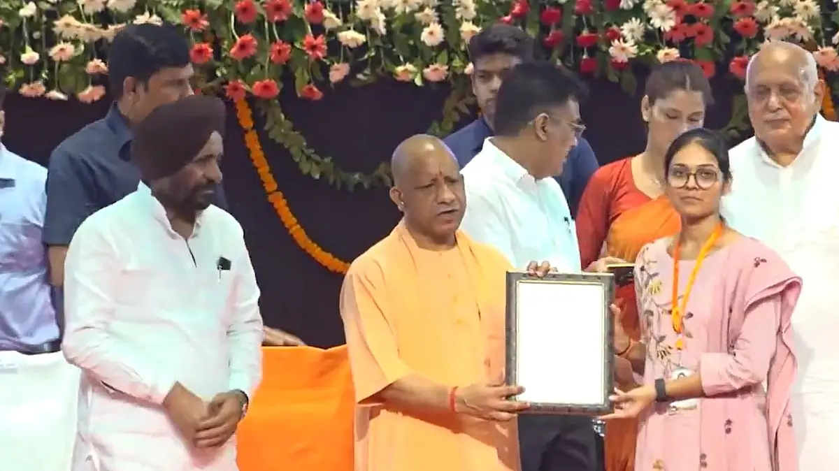 Yogi announces one lakh govt jobs in UP within six months