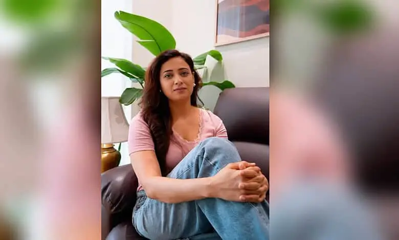 Shweta Tiwari slams Raj Thackeray supporter for online abuse