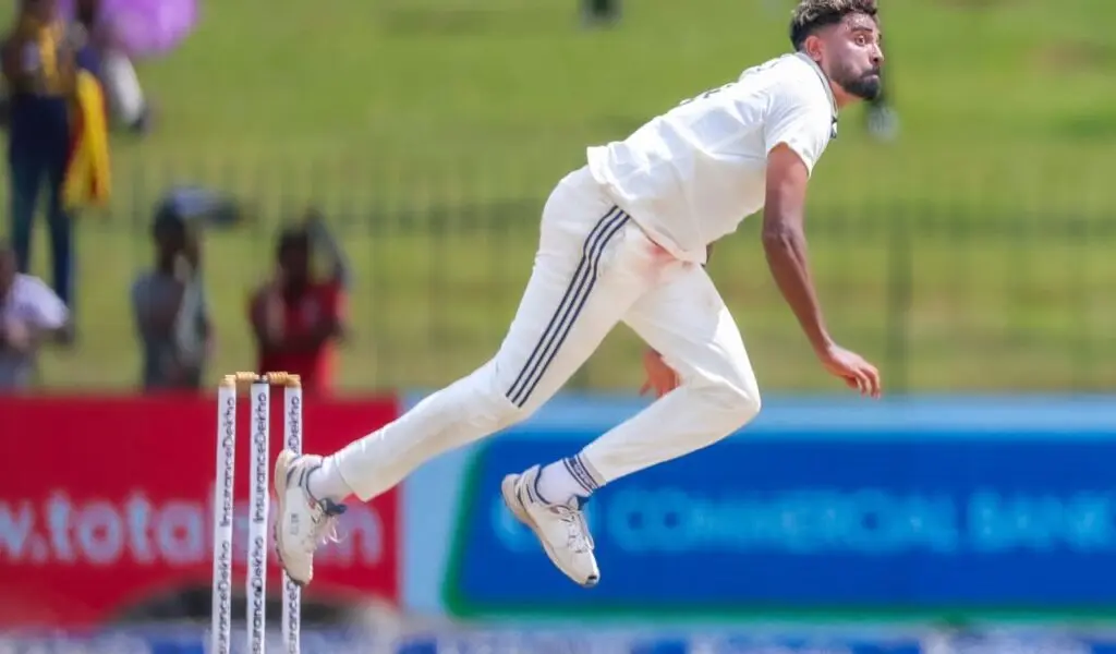 Siraj embraces role as India push for Sri Lanka wickets
