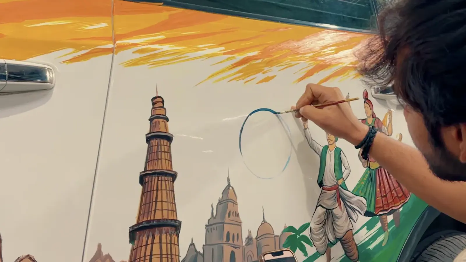 Spinny turns 36 cars into canvases for Independence Day