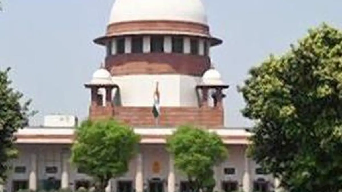 SC gives Centre 4 weeks to award gallantry medal to ex-MP cop
