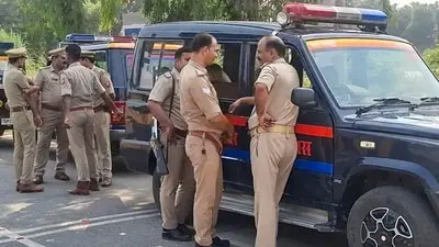 Garlands, convoy greet three released in Lucknow murder plot case