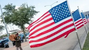 US travel industry warns $20,000 visa bond expansion could hurt tourism