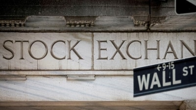 Nasdaq, S&P 500 slip as tech shares weigh on Wall Street
