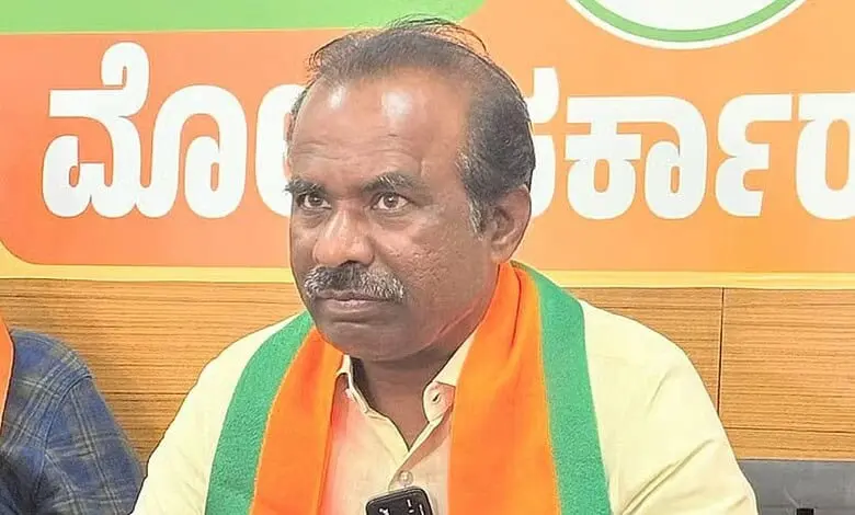 Bengaluru court issues non-bailable warrant against BJP MLC Ravikumar