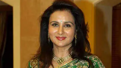 Poonam Dhillon hospitalised with dengue, recovering in Mumbai