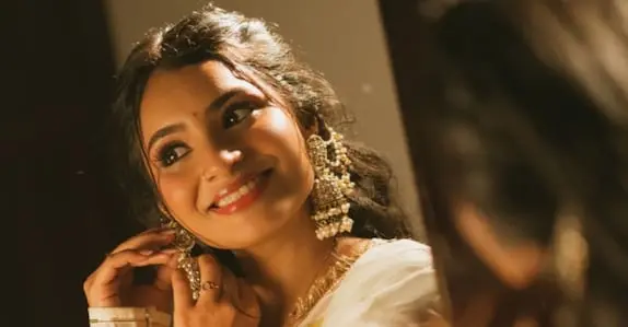 Adithya Lakshmi voices Vismaya Mohanlal in Thudakkam debut